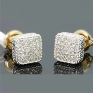 NEW* 18K white gold Diamond cut square earring